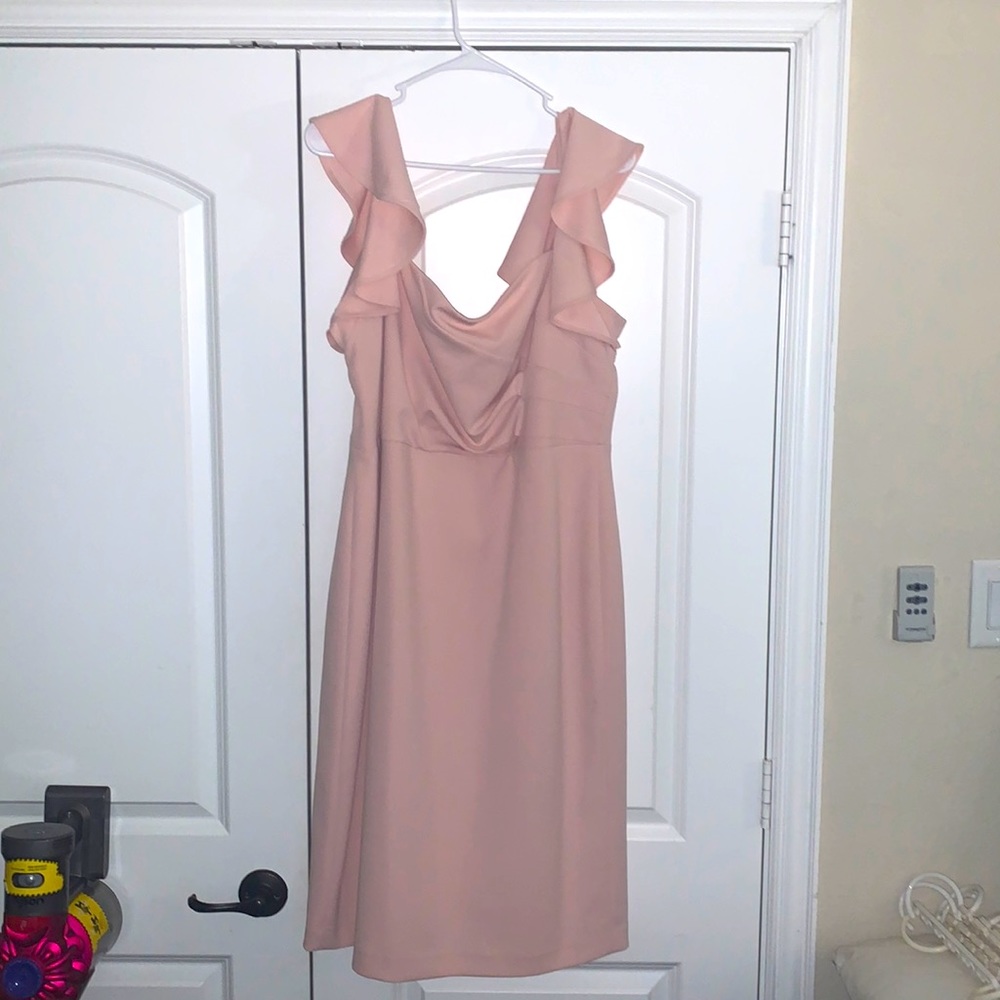 Very Pretty Calvin Klein Dress!!